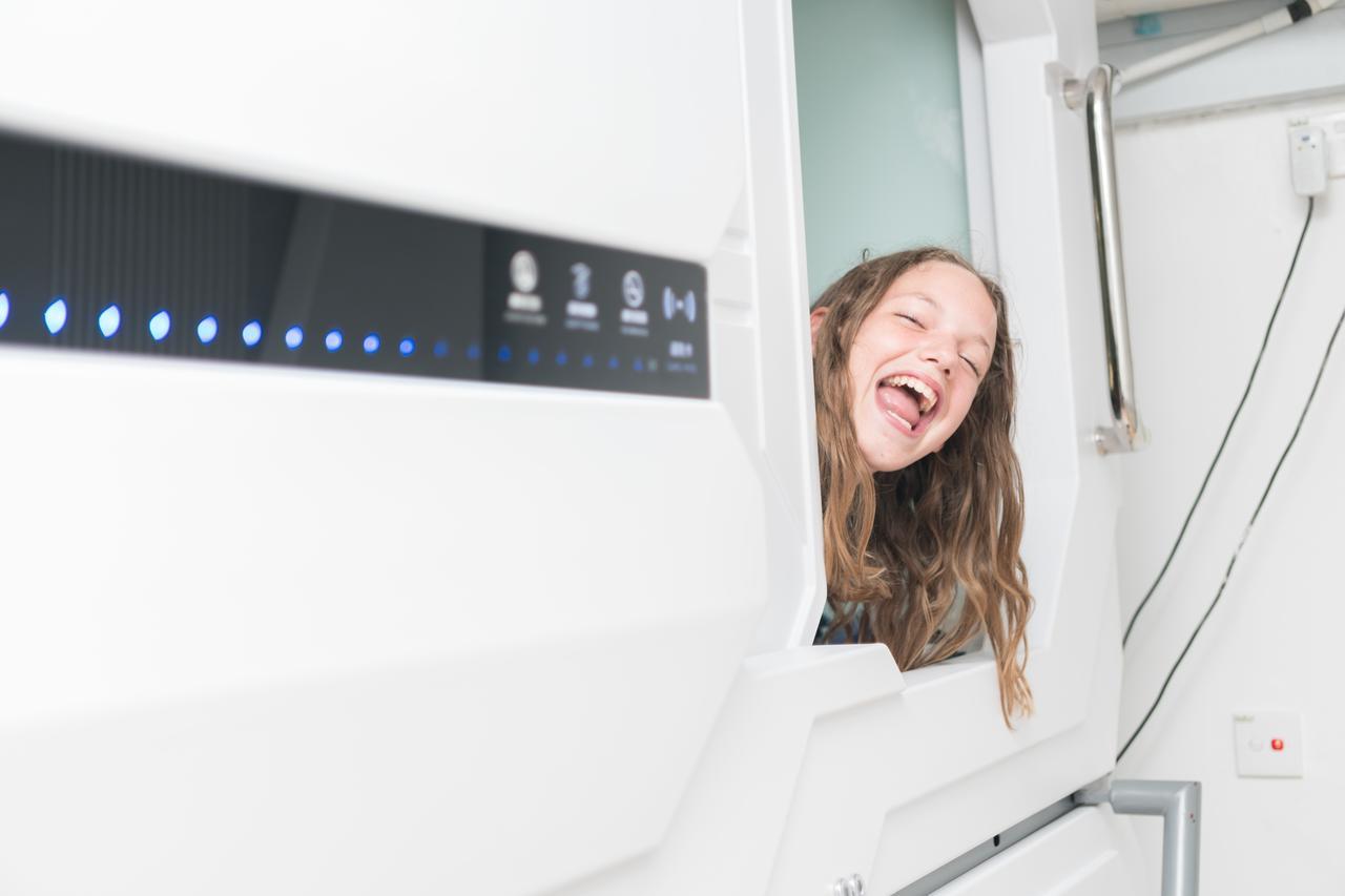Seaview Capsule Hotel Кота-Кинабалу Экстерьер фото