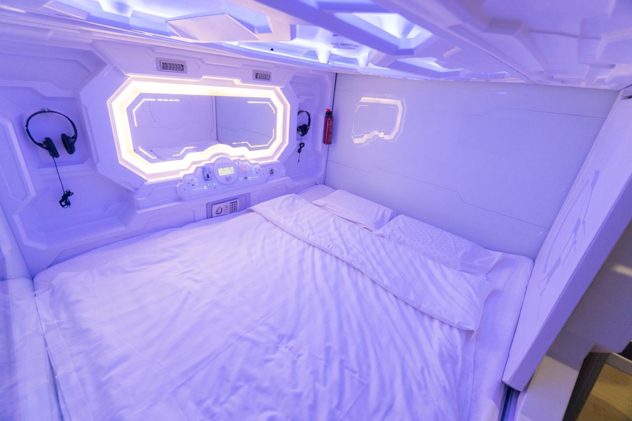 Seaview Capsule Hotel Кота-Кинабалу Экстерьер фото